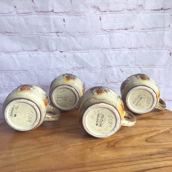 Vintage German Ceramic Grapes Mugs - Set of 5 - Picture 6 of 6